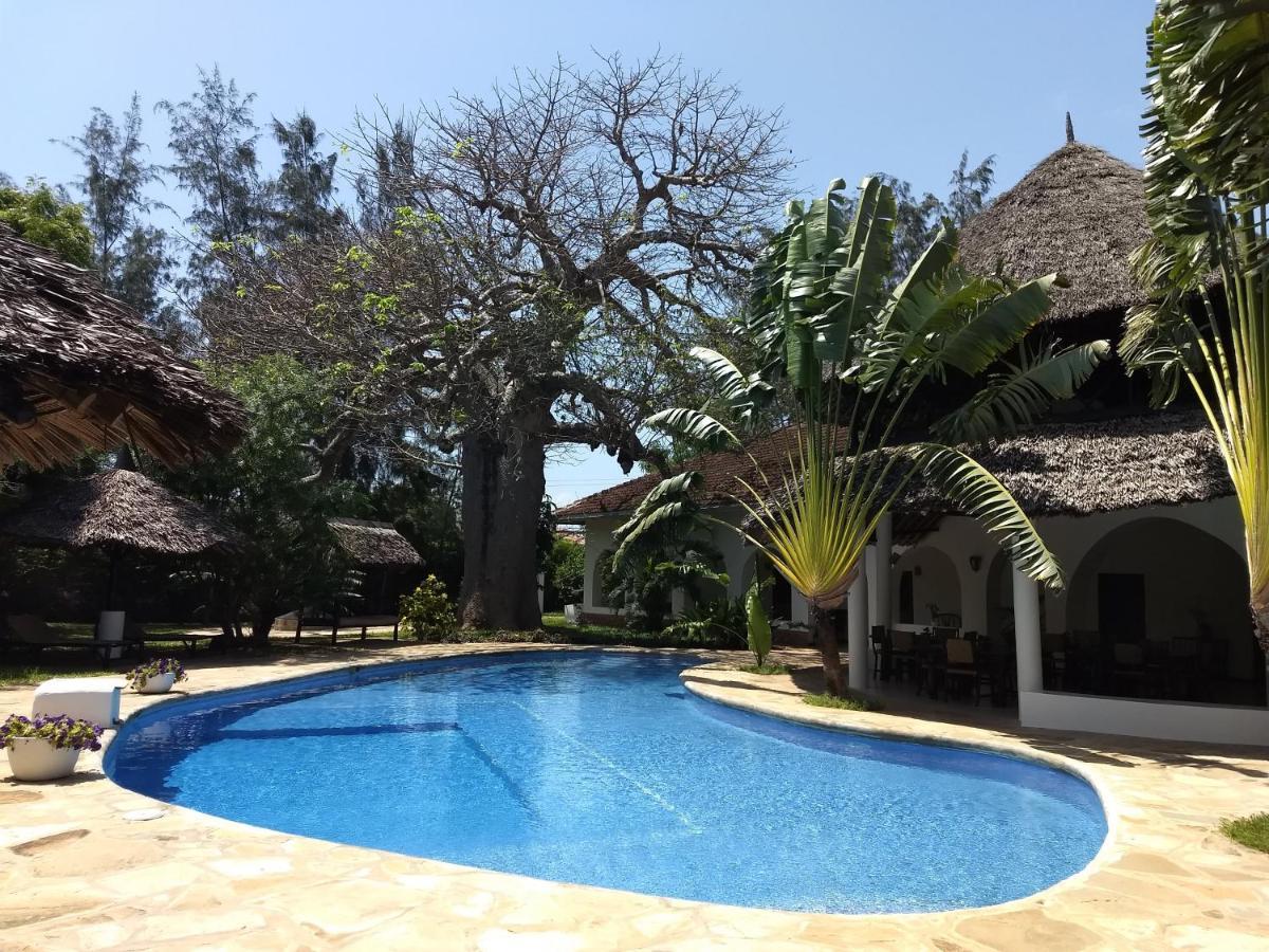 Zarafa House Bed & Breakfast Diani Beach Exterior foto