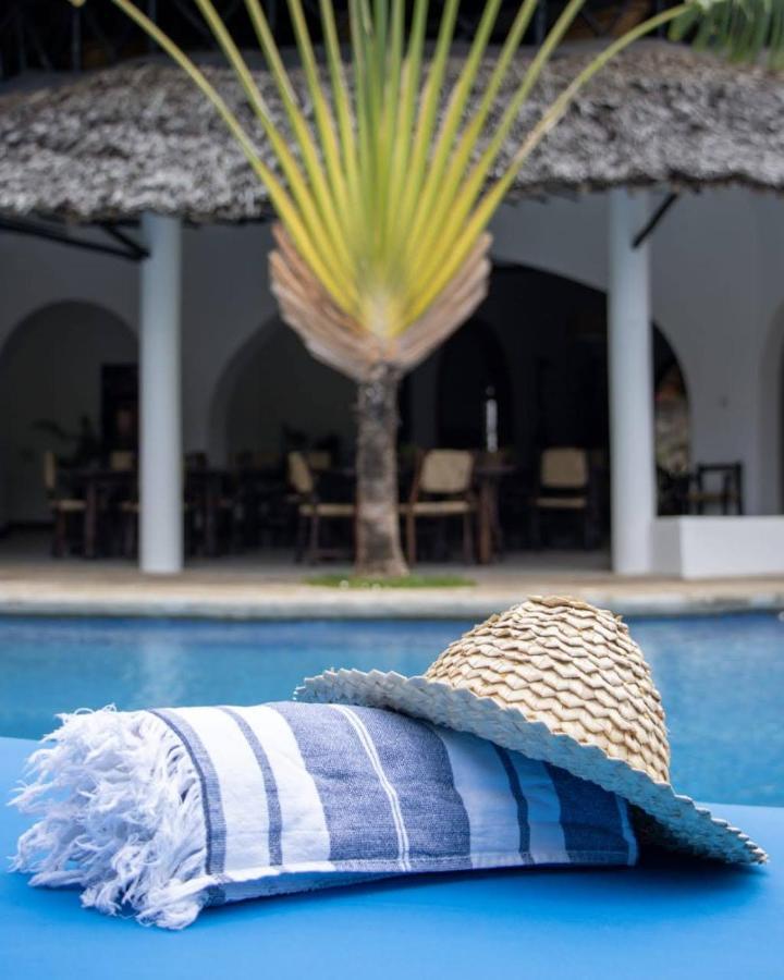 Zarafa House Bed & Breakfast Diani Beach Exterior foto