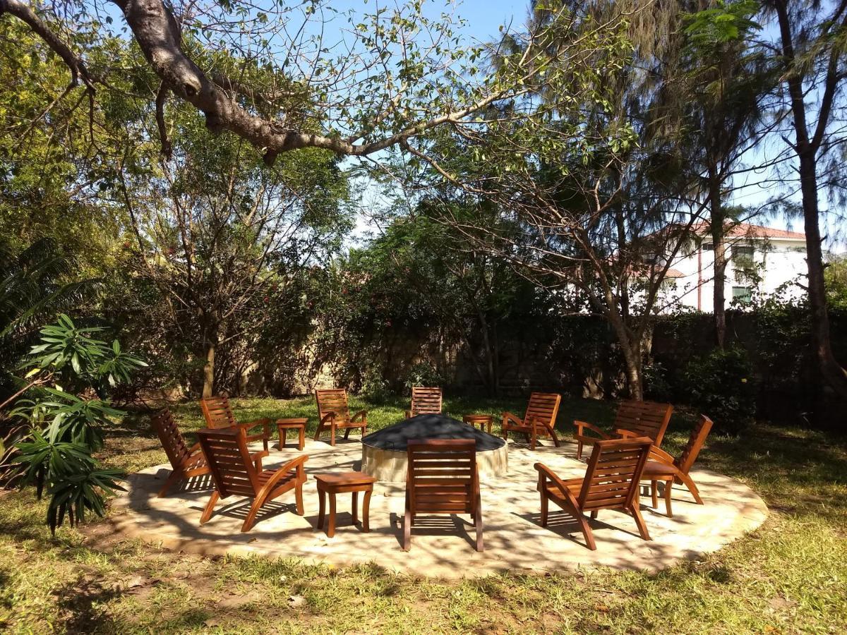 Zarafa House Bed & Breakfast Diani Beach Exterior foto