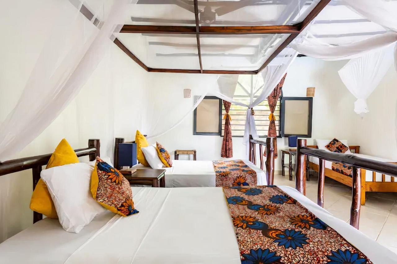 Zarafa House Bed & Breakfast Diani Beach Exterior foto