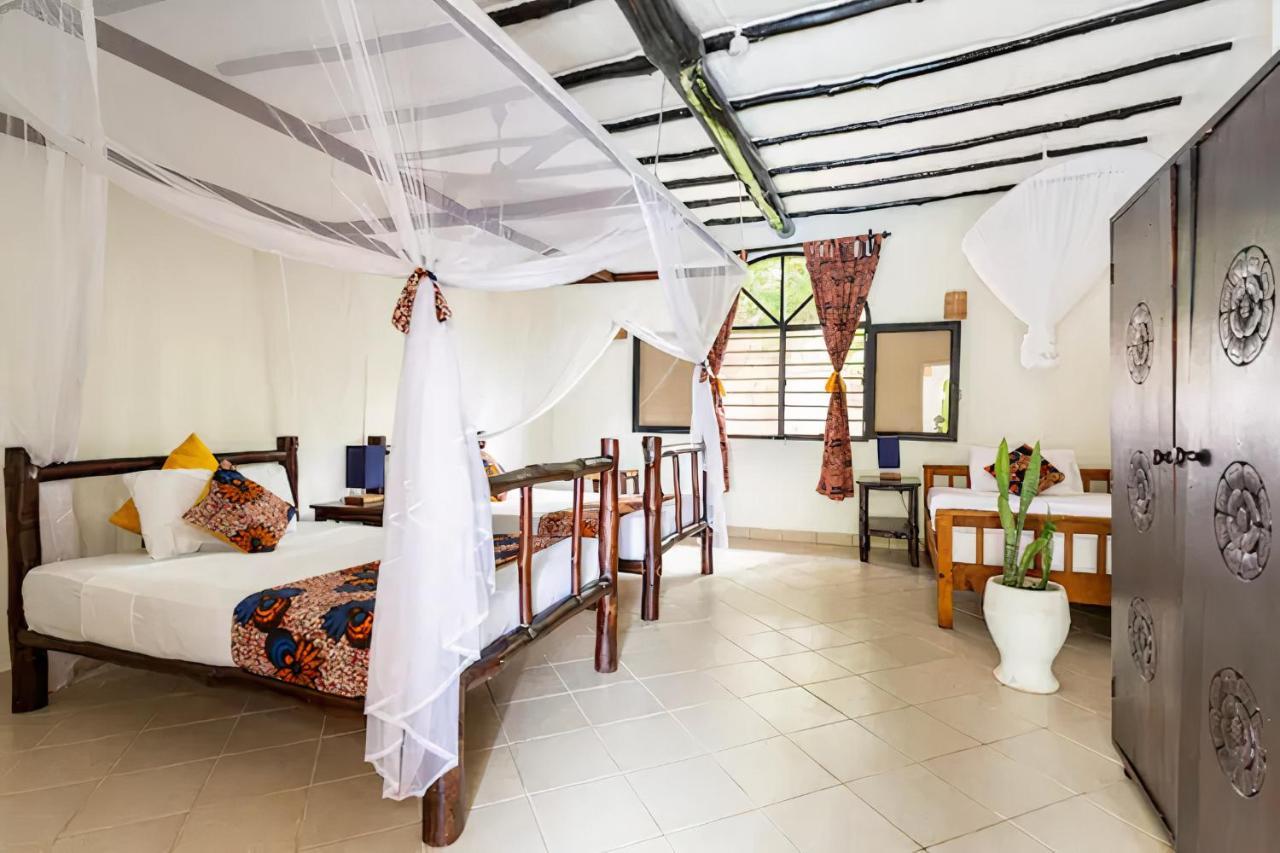 Zarafa House Bed & Breakfast Diani Beach Exterior foto