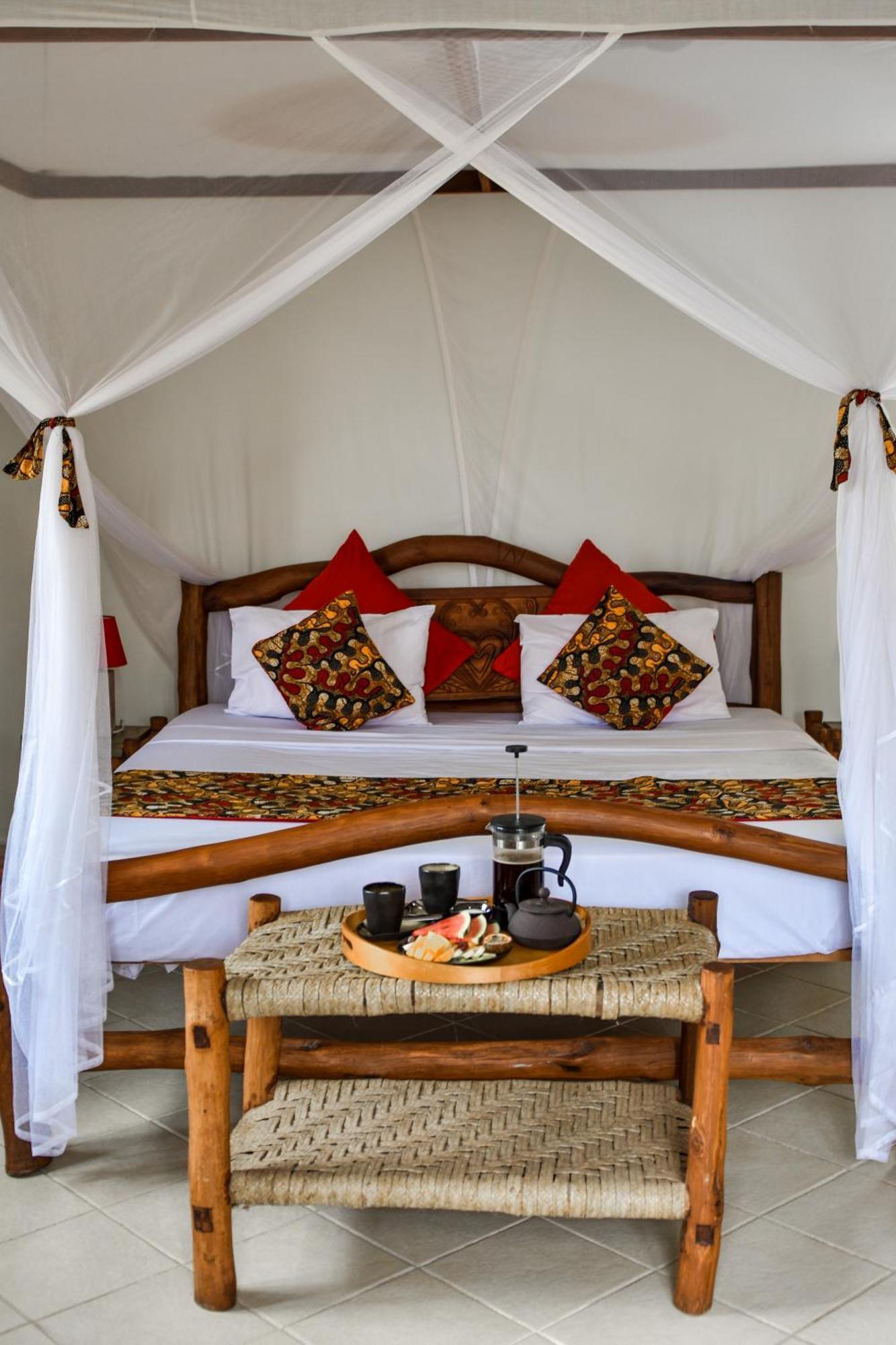 Zarafa House Bed & Breakfast Diani Beach Exterior foto